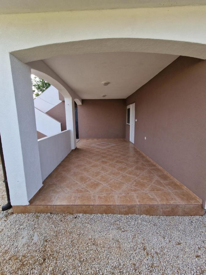 Apartments Ema Vir Extérieur photo