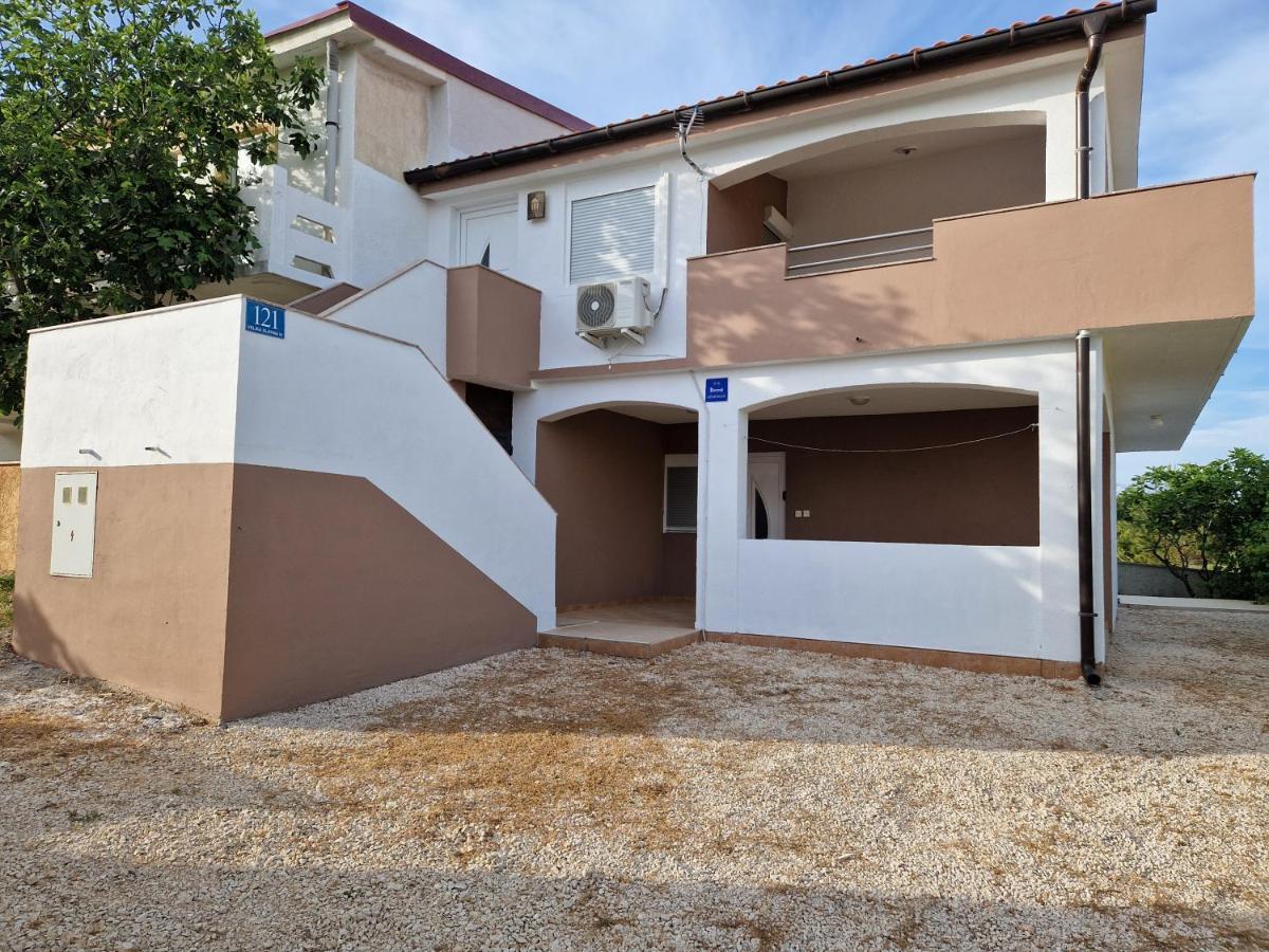 Apartments Ema Vir Extérieur photo
