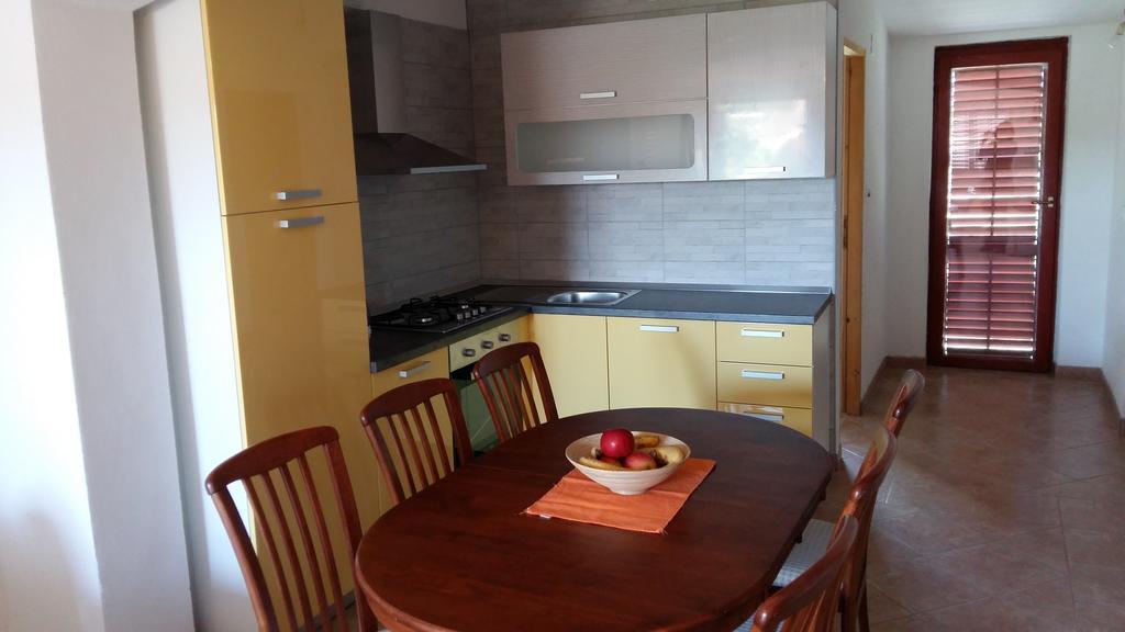 Apartments Ema Vir Extérieur photo