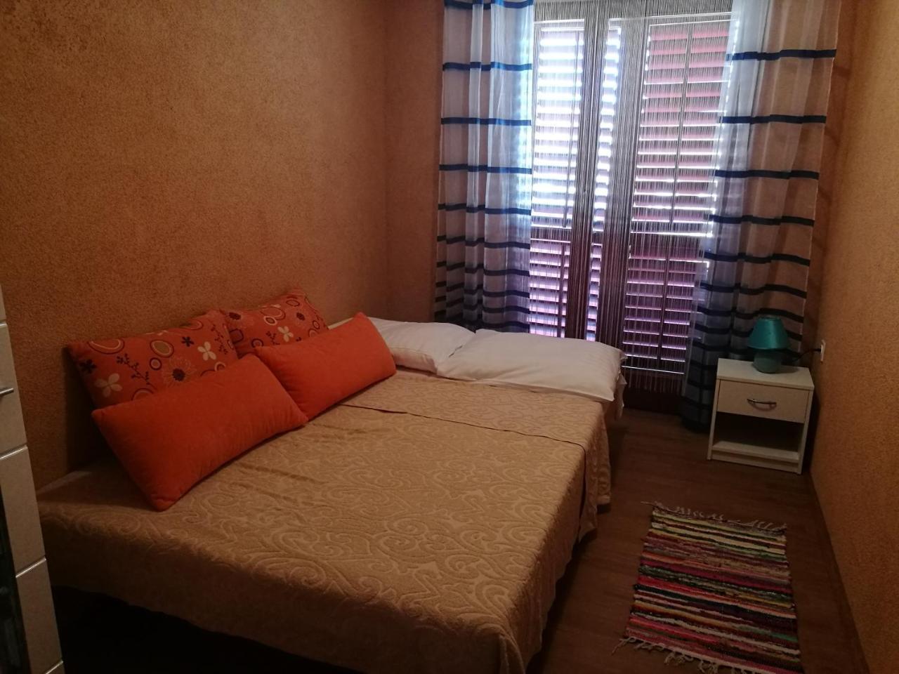 Apartments Ema Vir Extérieur photo